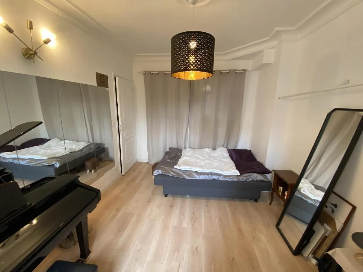 Paris: Agreable Chambre D'Un Grand Createur Francia